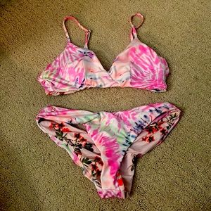 Maaji Eden tie dye/floral pink bralette bikini top &  cheeky double v bottoms, M